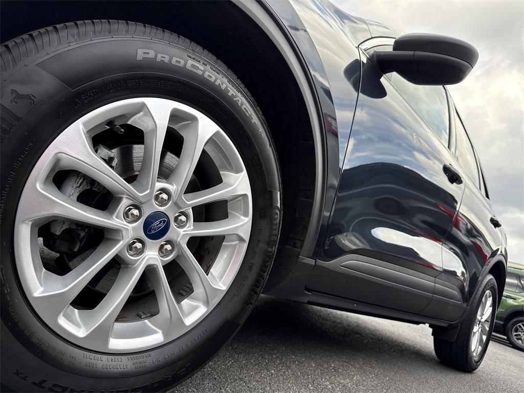 used 2022 Ford Escape car, priced at $20,900