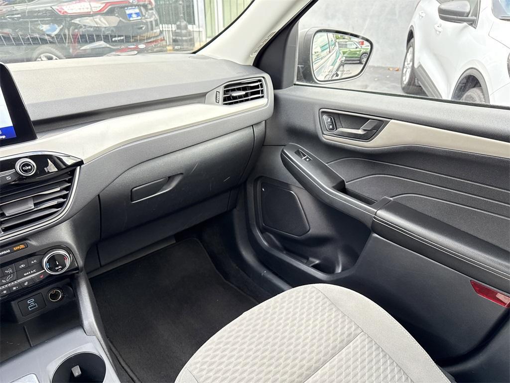 used 2022 Ford Escape car, priced at $20,900