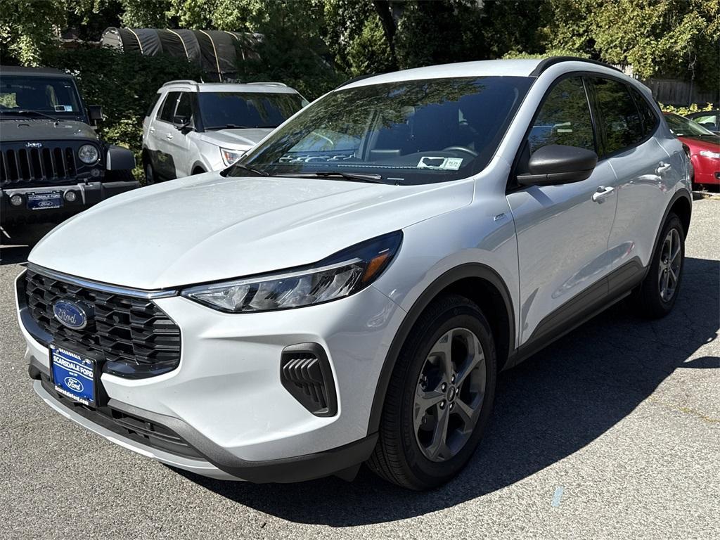 used 2025 Ford Escape car, priced at $28,900