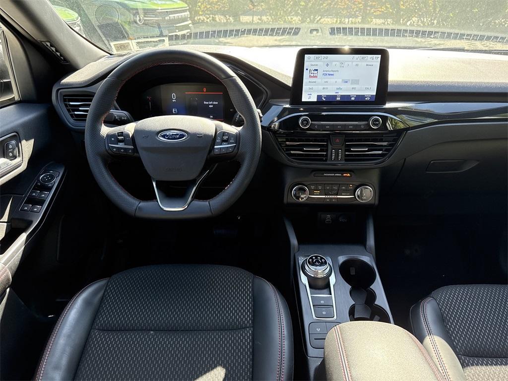 used 2025 Ford Escape car, priced at $28,900