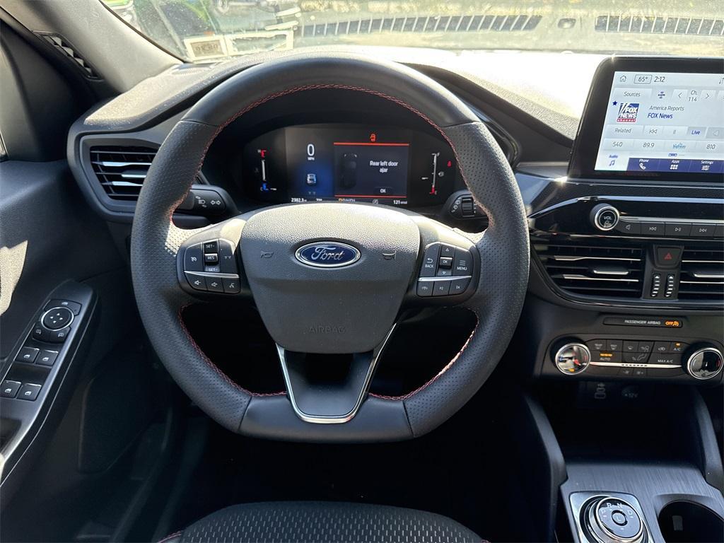 used 2025 Ford Escape car, priced at $28,900