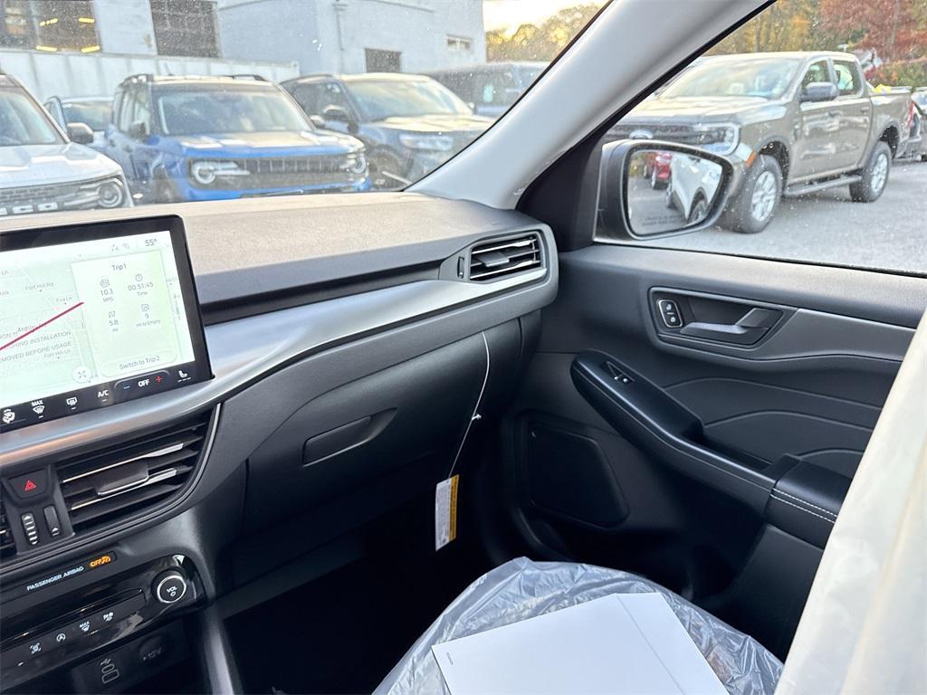 new 2025 Ford Escape car, priced at $31,575