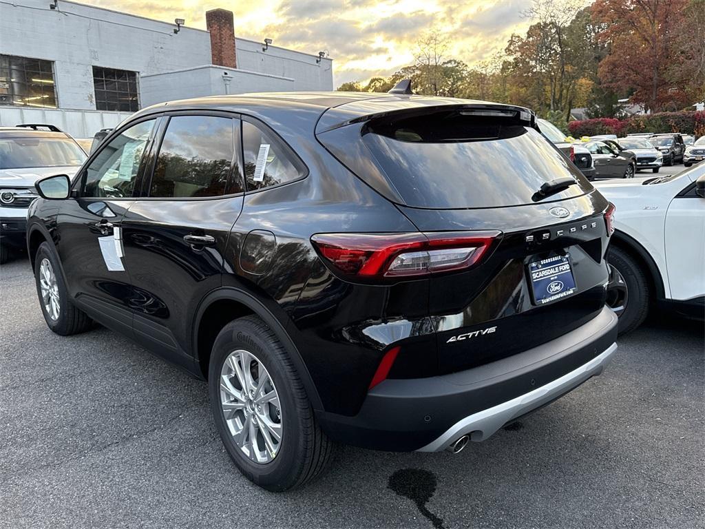 new 2025 Ford Escape car, priced at $31,575