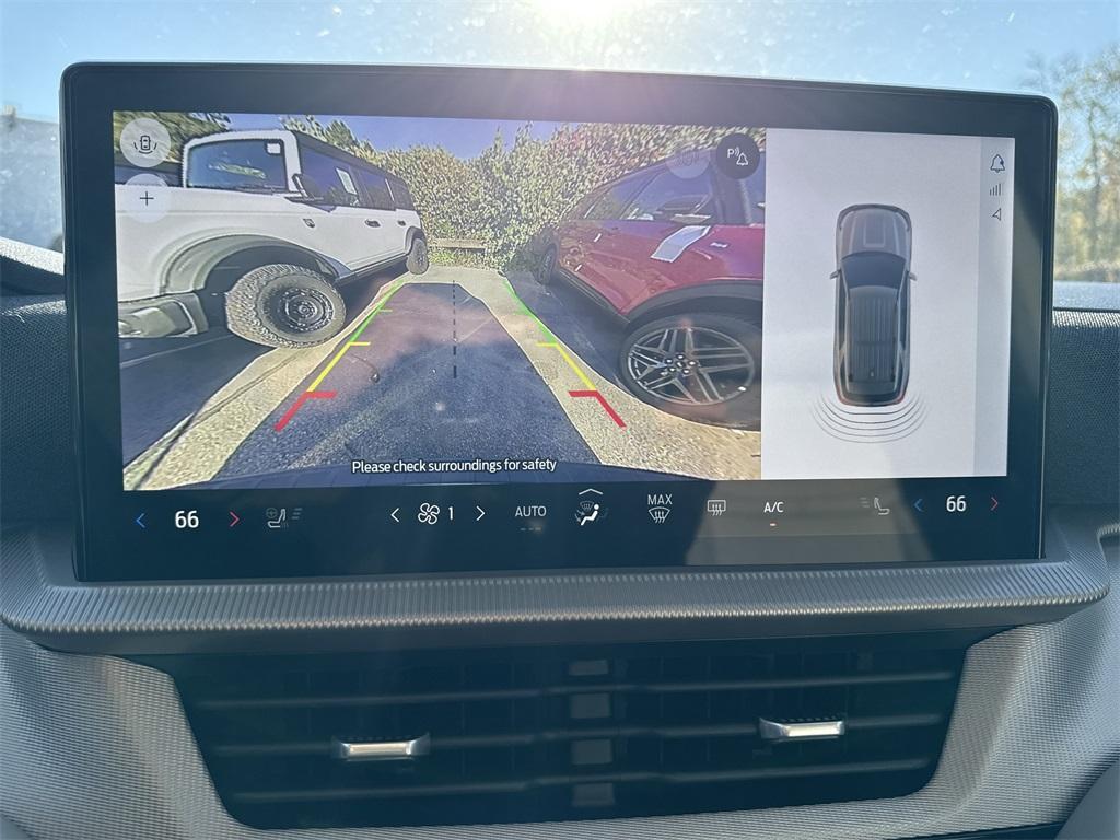 new 2025 Ford Explorer car, priced at $49,735