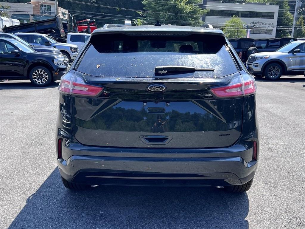 new 2024 Ford Edge car, priced at $35,220