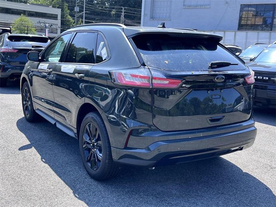 new 2024 Ford Edge car, priced at $35,220