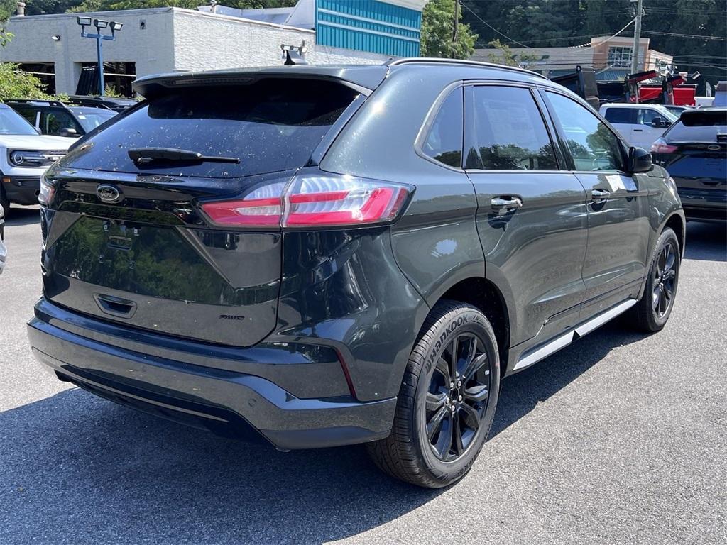 new 2024 Ford Edge car, priced at $35,220