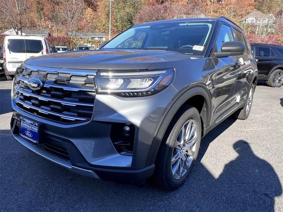 new 2025 Ford Explorer car, priced at $48,960