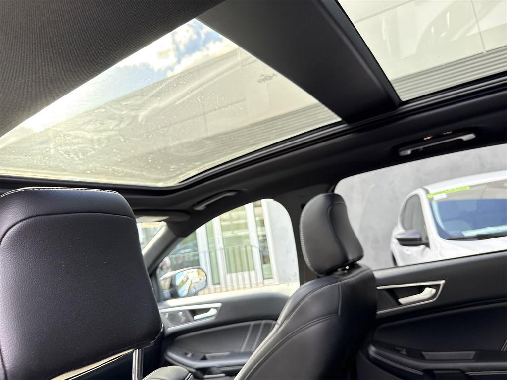 used 2022 Ford Edge car, priced at $31,250