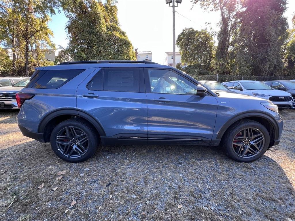 new 2025 Ford Explorer car, priced at $56,905