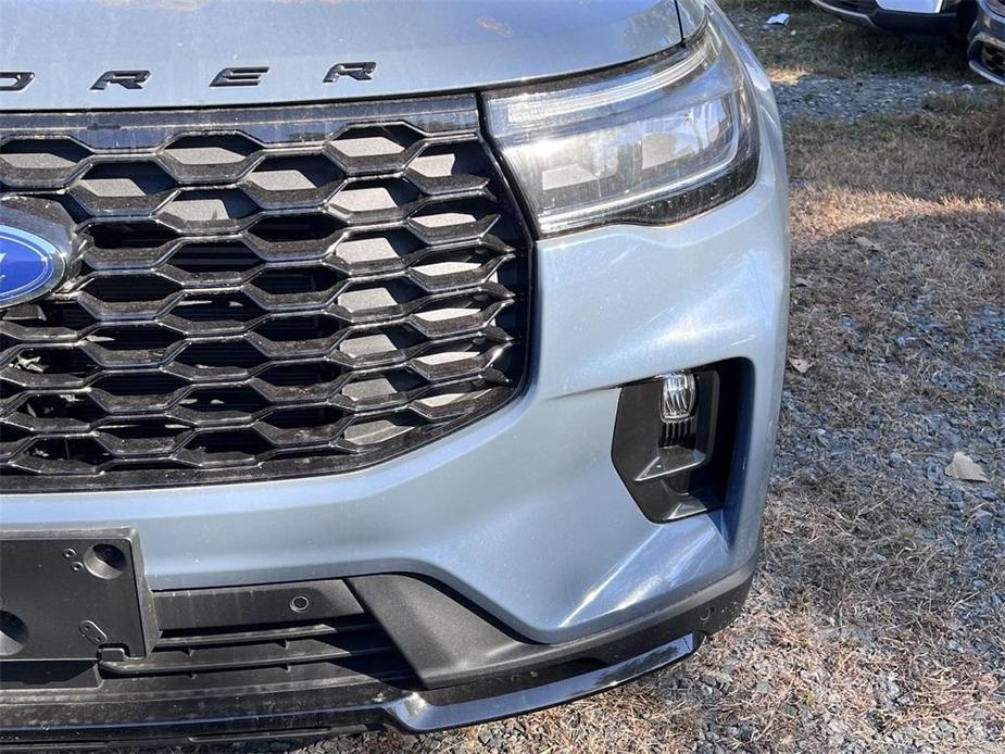 new 2025 Ford Explorer car, priced at $56,905