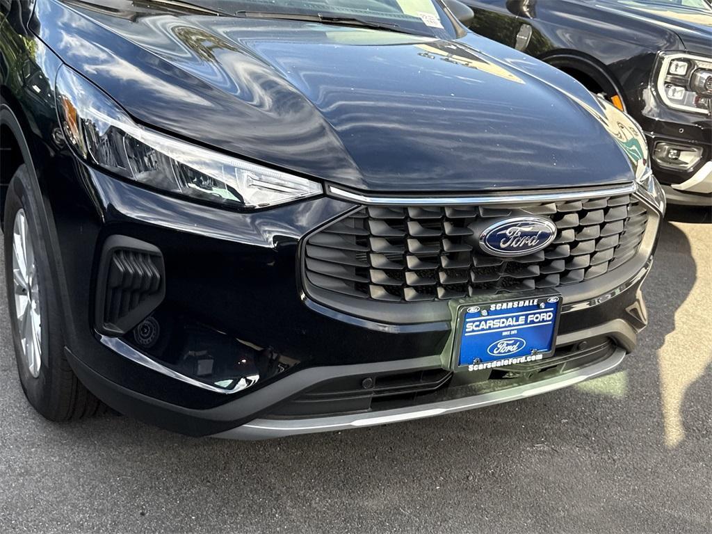 new 2025 Ford Escape car, priced at $29,540