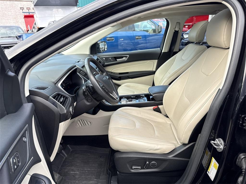used 2019 Ford Edge car, priced at $18,900