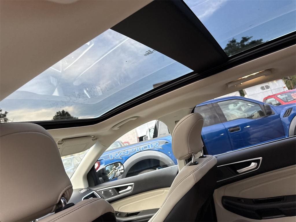 used 2019 Ford Edge car, priced at $18,900