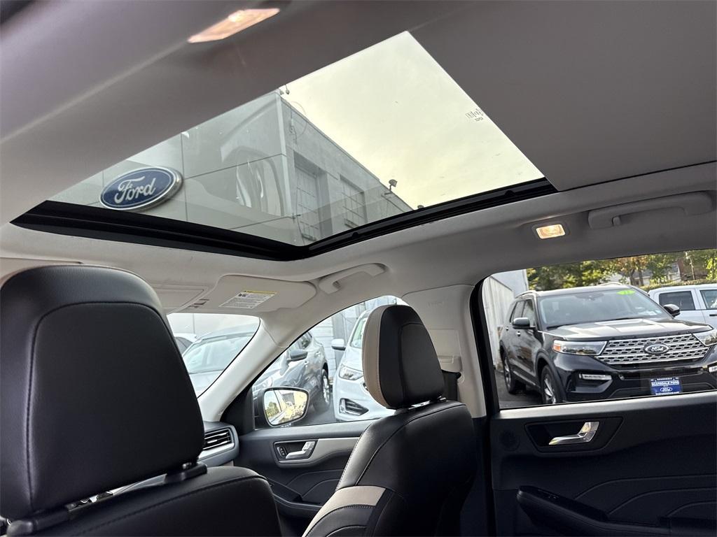 used 2022 Ford Escape car, priced at $23,900