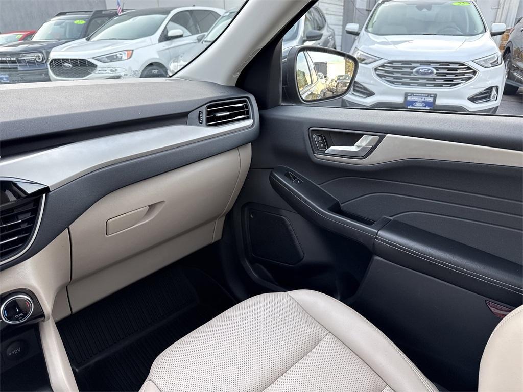 used 2022 Ford Escape car, priced at $23,900