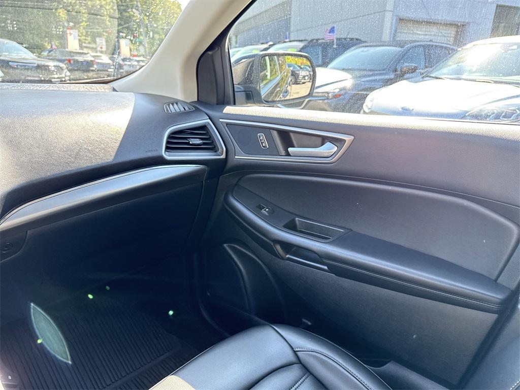 used 2022 Ford Edge car, priced at $22,900