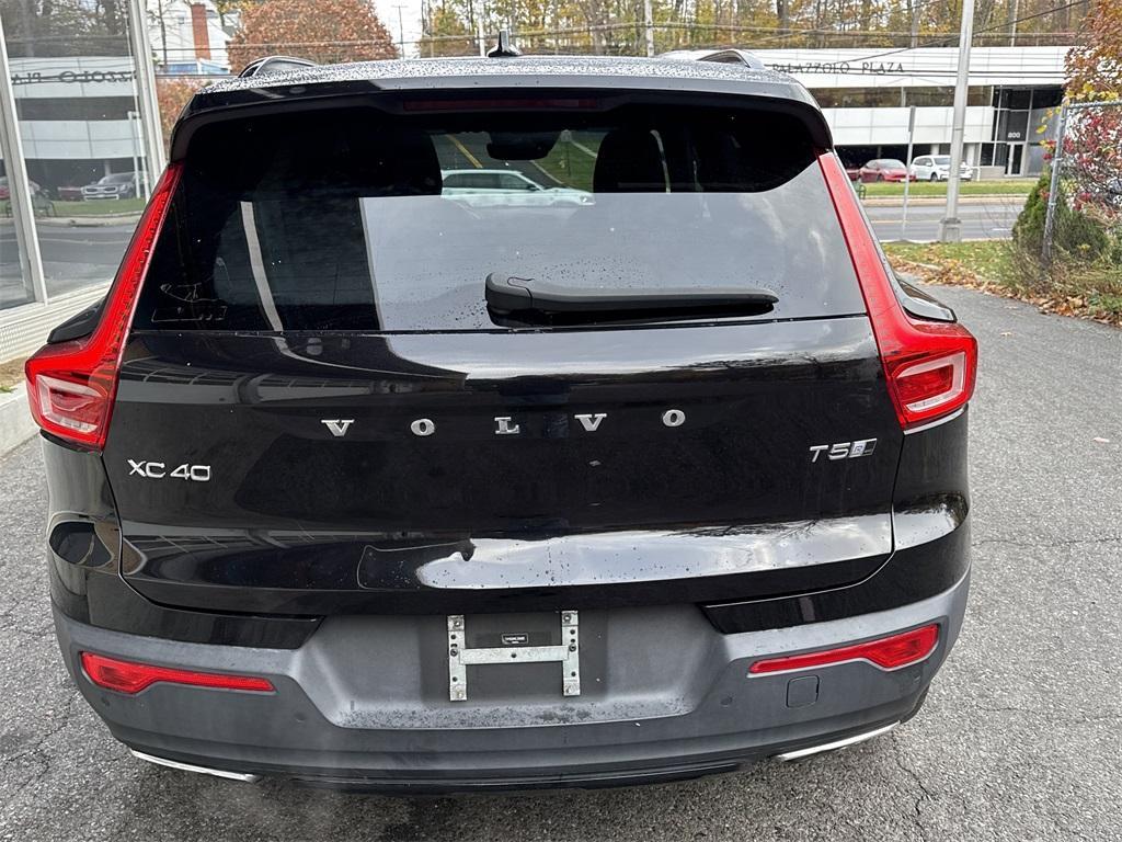 used 2020 Volvo XC40 car, priced at $23,900
