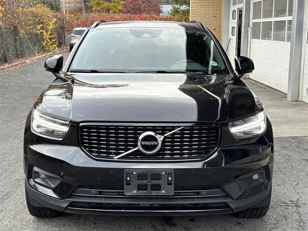 used 2020 Volvo XC40 car, priced at $23,900