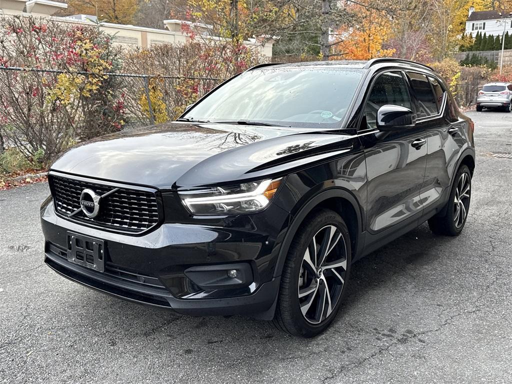 used 2020 Volvo XC40 car, priced at $23,900