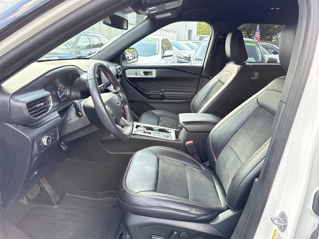 used 2022 Ford Explorer car, priced at $31,000