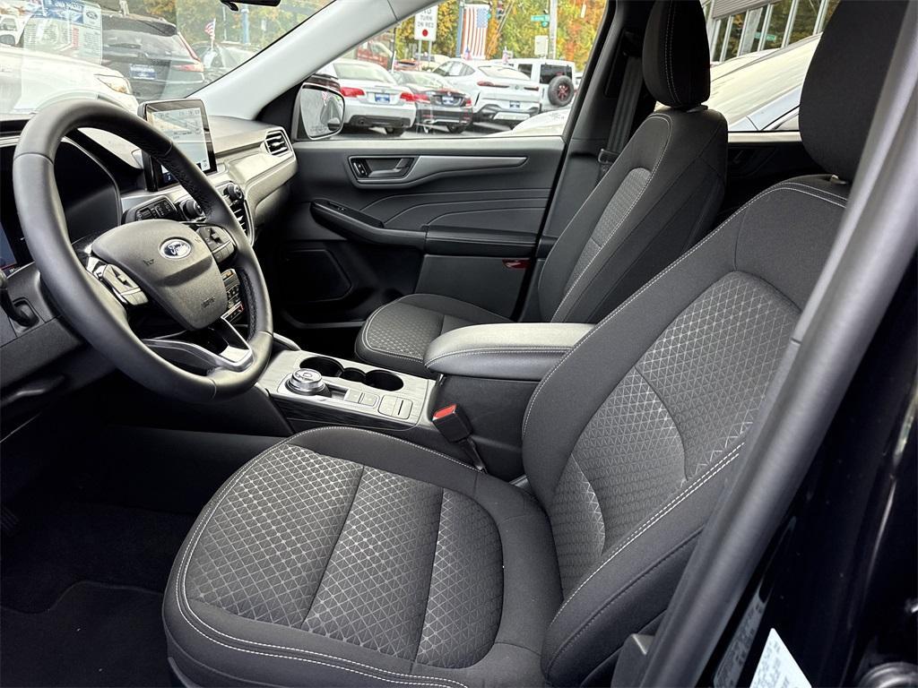 used 2025 Ford Escape car, priced at $28,500