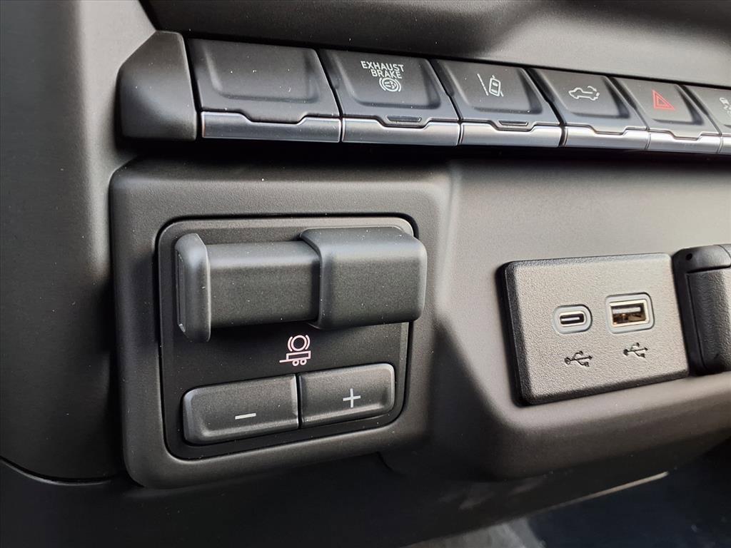 new 2025 GMC Sierra 2500 car, priced at $62,183