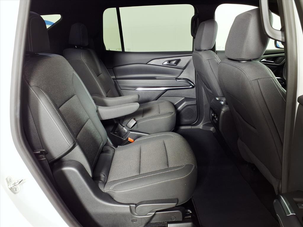 used 2024 Chevrolet Traverse car, priced at $37,321