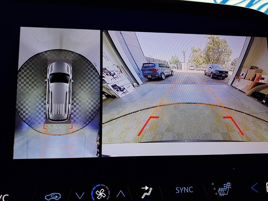 used 2024 Chevrolet Traverse car, priced at $37,321