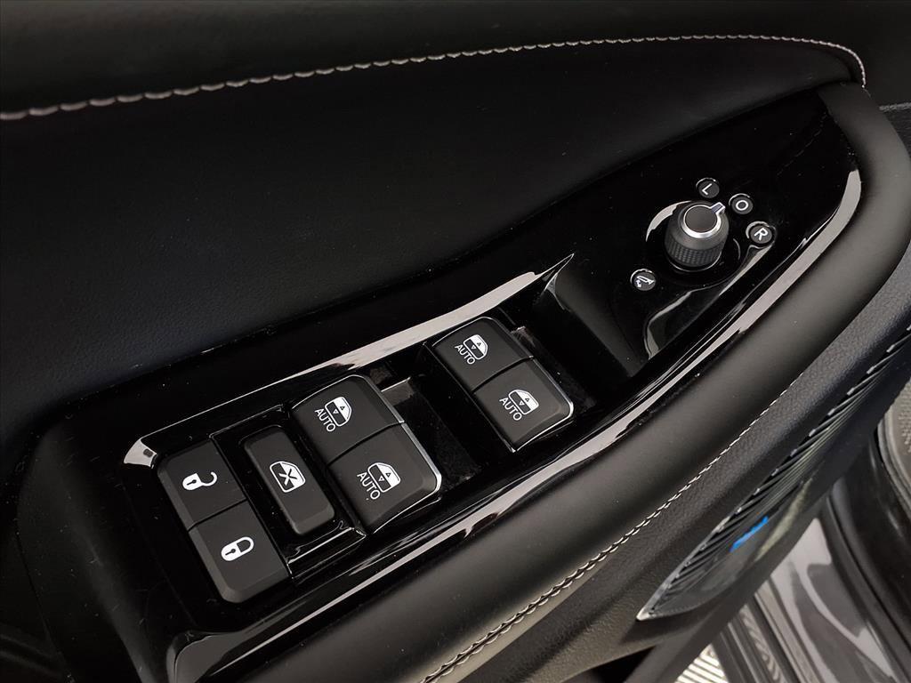 used 2022 Jeep Grand Cherokee L car, priced at $28,735