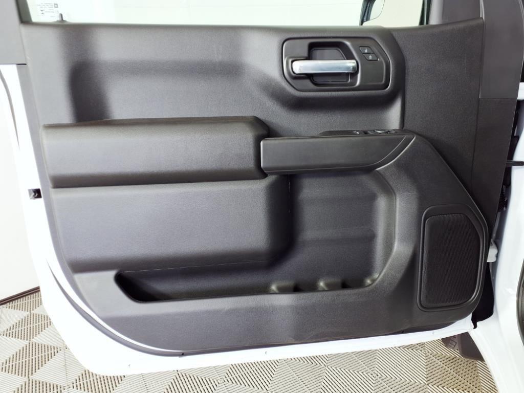 new 2026 GMC Sierra 1500 car, priced at $33,660