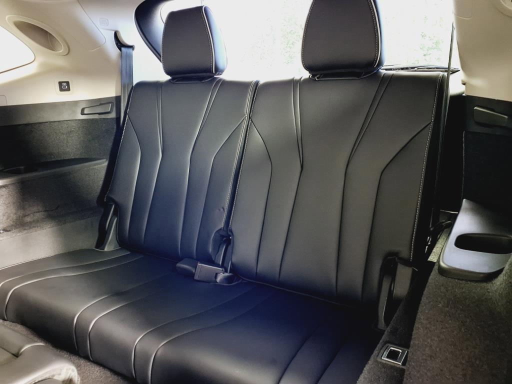 used 2023 Acura MDX car, priced at $45,461