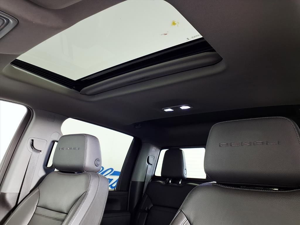 used 2022 GMC Sierra 2500 car, priced at $61,244