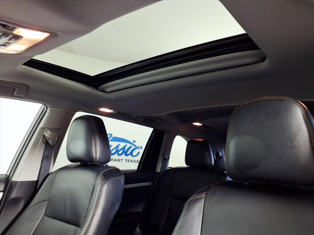 used 2019 Toyota Highlander car, priced at $21,388