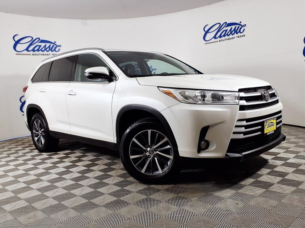 used 2019 Toyota Highlander car, priced at $21,388