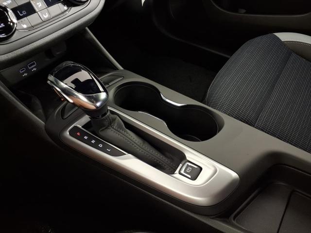 new 2025 Buick Envista car, priced at $27,280