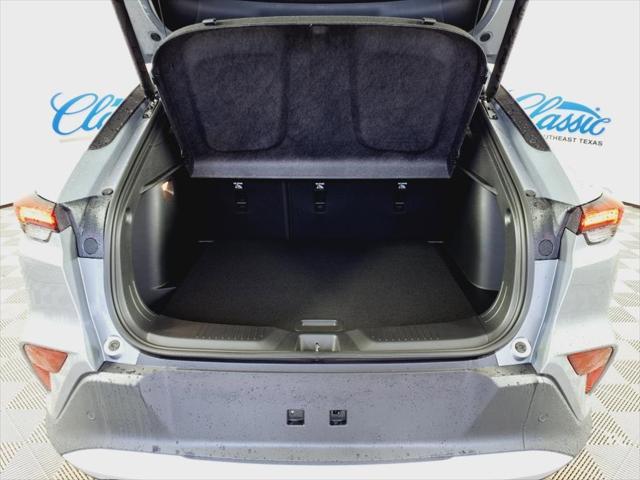 new 2025 Buick Envista car, priced at $27,280