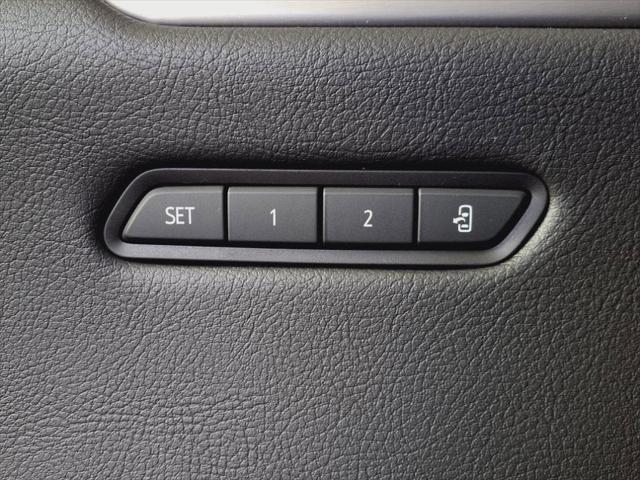 used 2023 Cadillac XT5 car, priced at $32,609