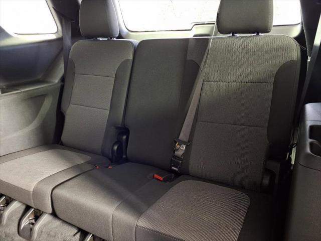 used 2023 Chevrolet Traverse car, priced at $30,669