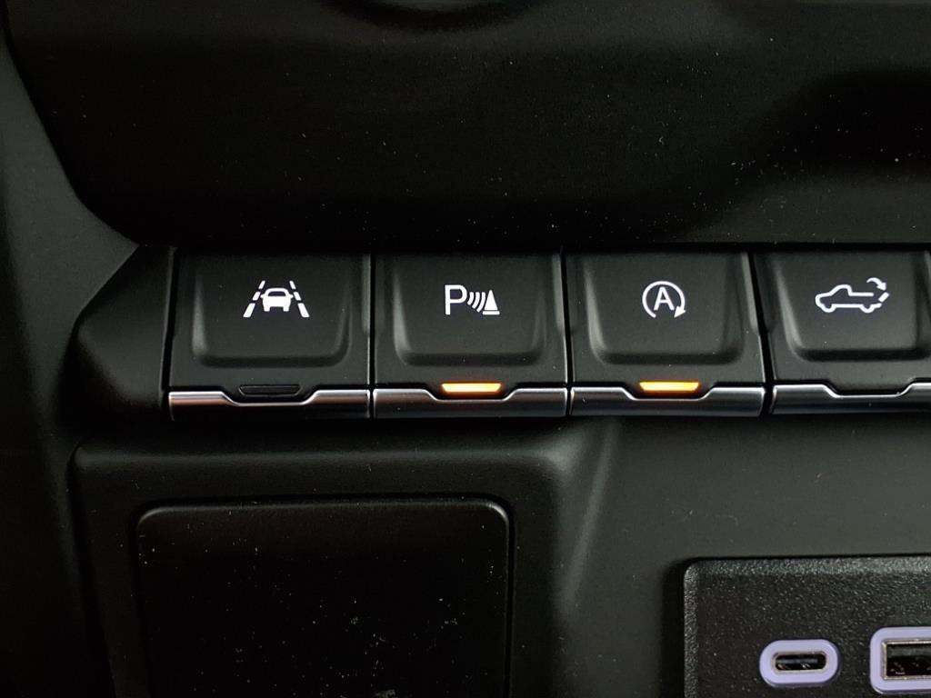 new 2025 GMC Sierra 1500 car, priced at $45,867