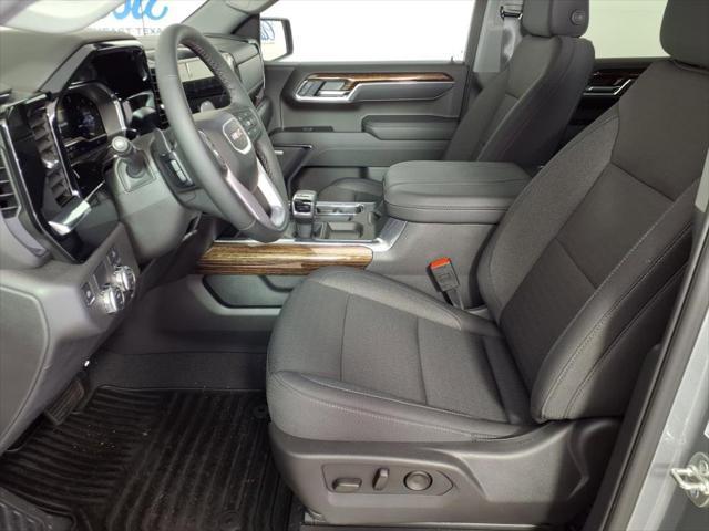 new 2025 GMC Sierra 1500 car, priced at $52,455