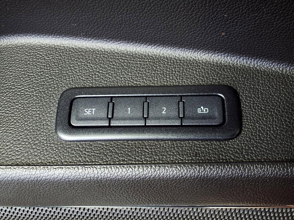 used 2020 GMC Yukon car, priced at $33,894