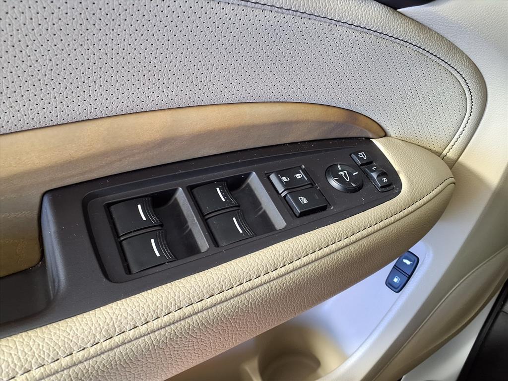 used 2019 Acura MDX car, priced at $21,680