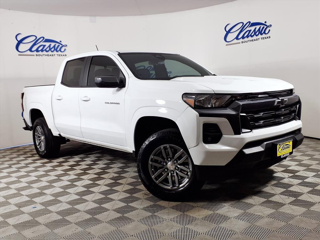 used 2024 Chevrolet Colorado car, priced at $32,236