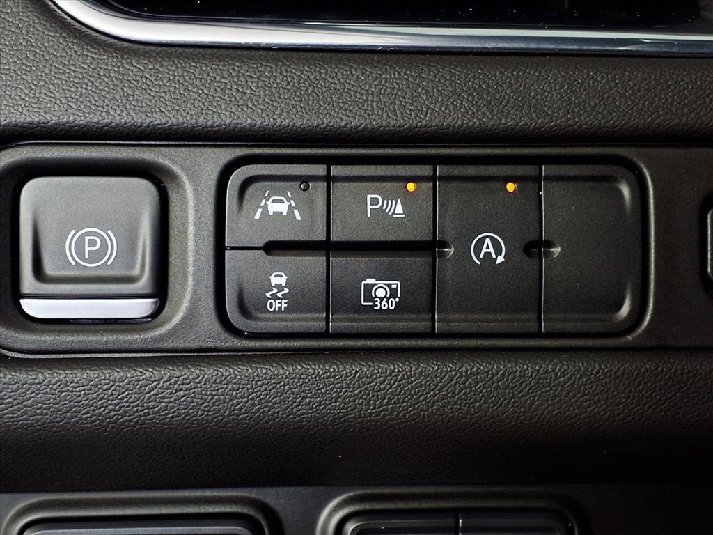 used 2023 GMC Yukon car, priced at $52,754