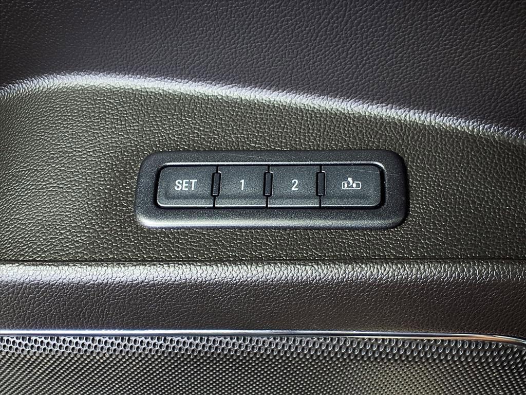 used 2017 GMC Yukon XL car, priced at $23,293