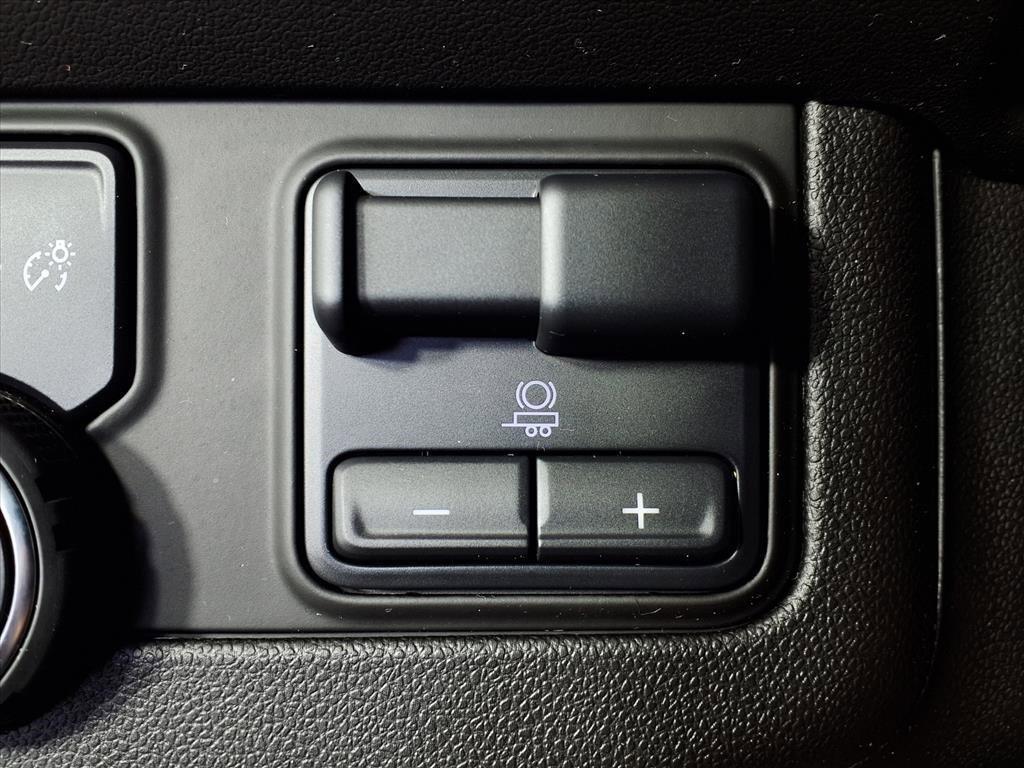 used 2021 Chevrolet Suburban car, priced at $45,486