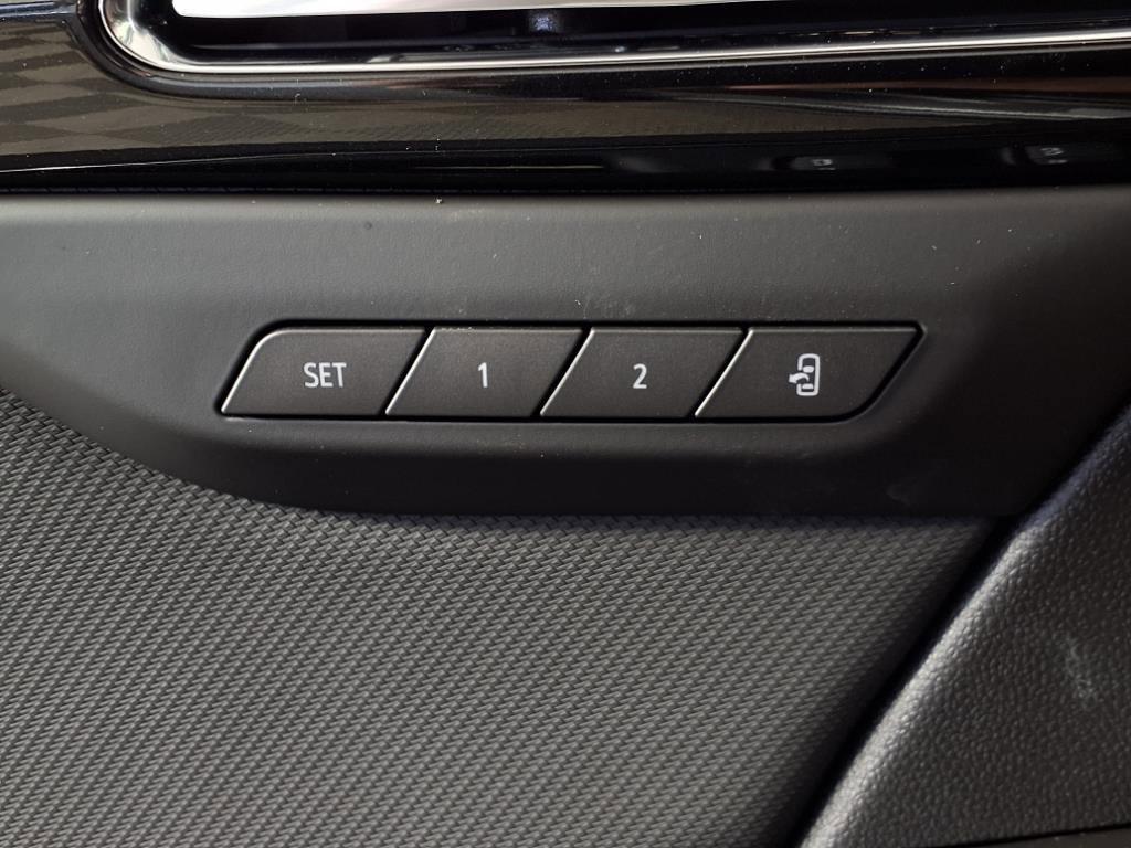 new 2025 Buick Envision car, priced at $36,959