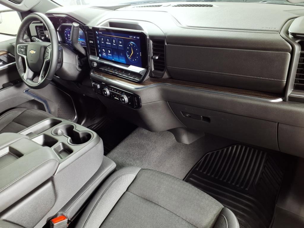 used 2025 Chevrolet Silverado 1500 car, priced at $42,998