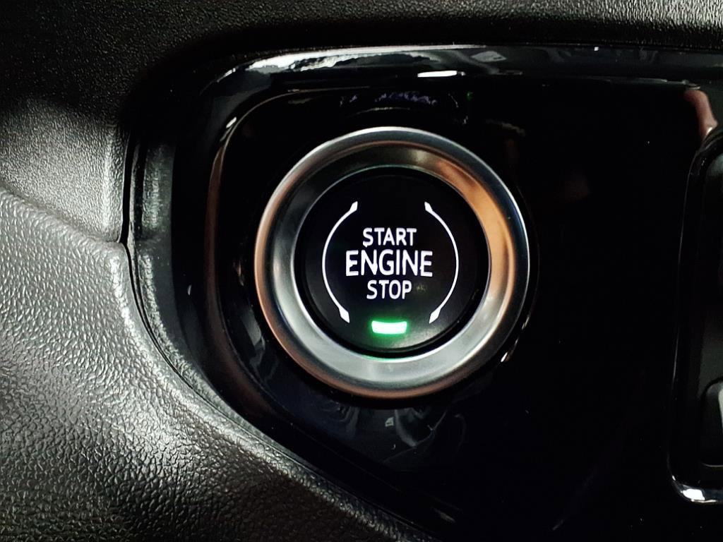 used 2025 Chevrolet Silverado 1500 car, priced at $42,998